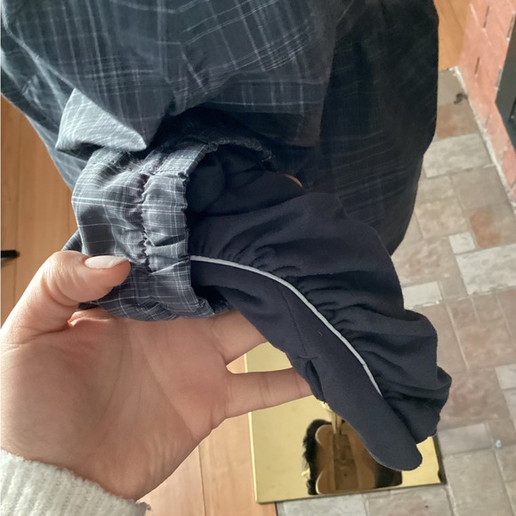 Lululemon Run: Back On Track Jacket- PTP 16 - Picture 8 of 9